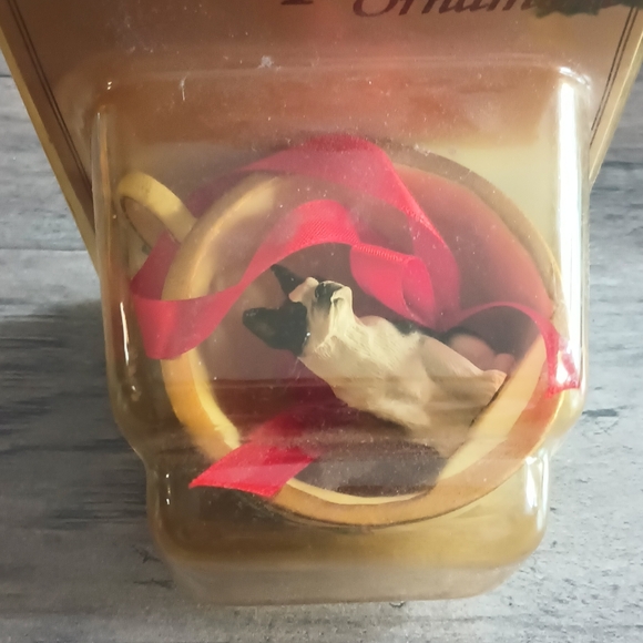 New In Box, New Old Stock!!Brand: Conversation ConceptsStyle: Ornament, Bosto - Picture 2 of 6